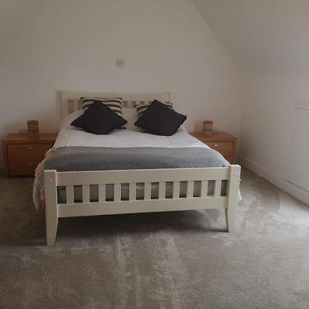 Spacious And Warm 2 Bedroom Apartment Sleeps Up To 5 Athy Exteriör bild